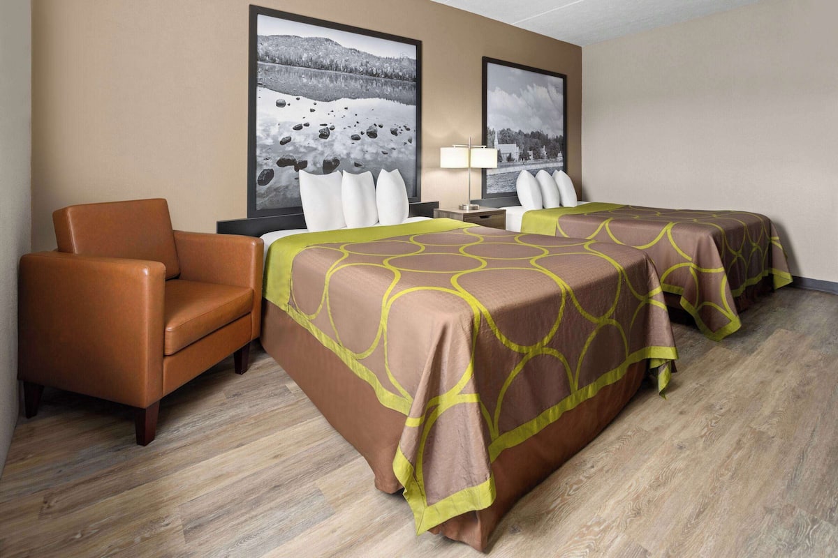 Zimmer, 2 Queen-Betten, barrierefrei, Nichtraucher (Walk-In Shower)