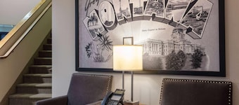 Super 8 By Wyndham St. Regis