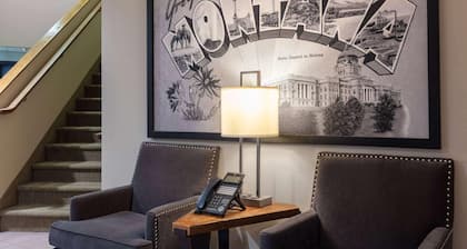 Super 8 By Wyndham St. Regis