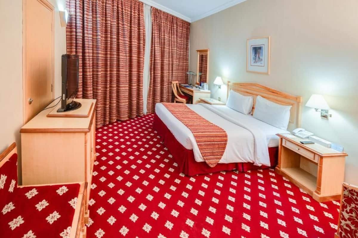 Minibar, in-room safe, individually decorated, desk