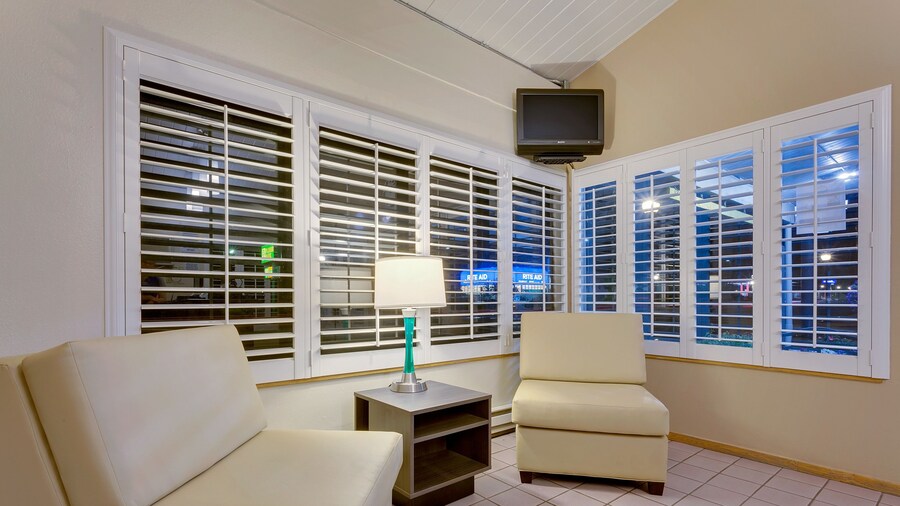 Super 8 by Wyndham Alturas