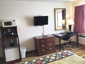 Zimmer, 1 Queen-Bett, barrierefrei | Schreibtisch, Verdunkelungsvorhänge, schallisolierte Zimmer