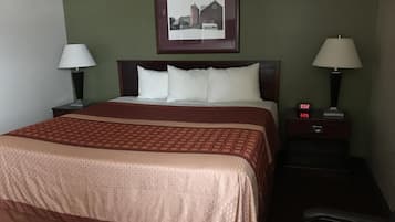 Suite, 1 King Bed, Accessible | Desk, blackout drapes, soundproofing, iron/ironing board