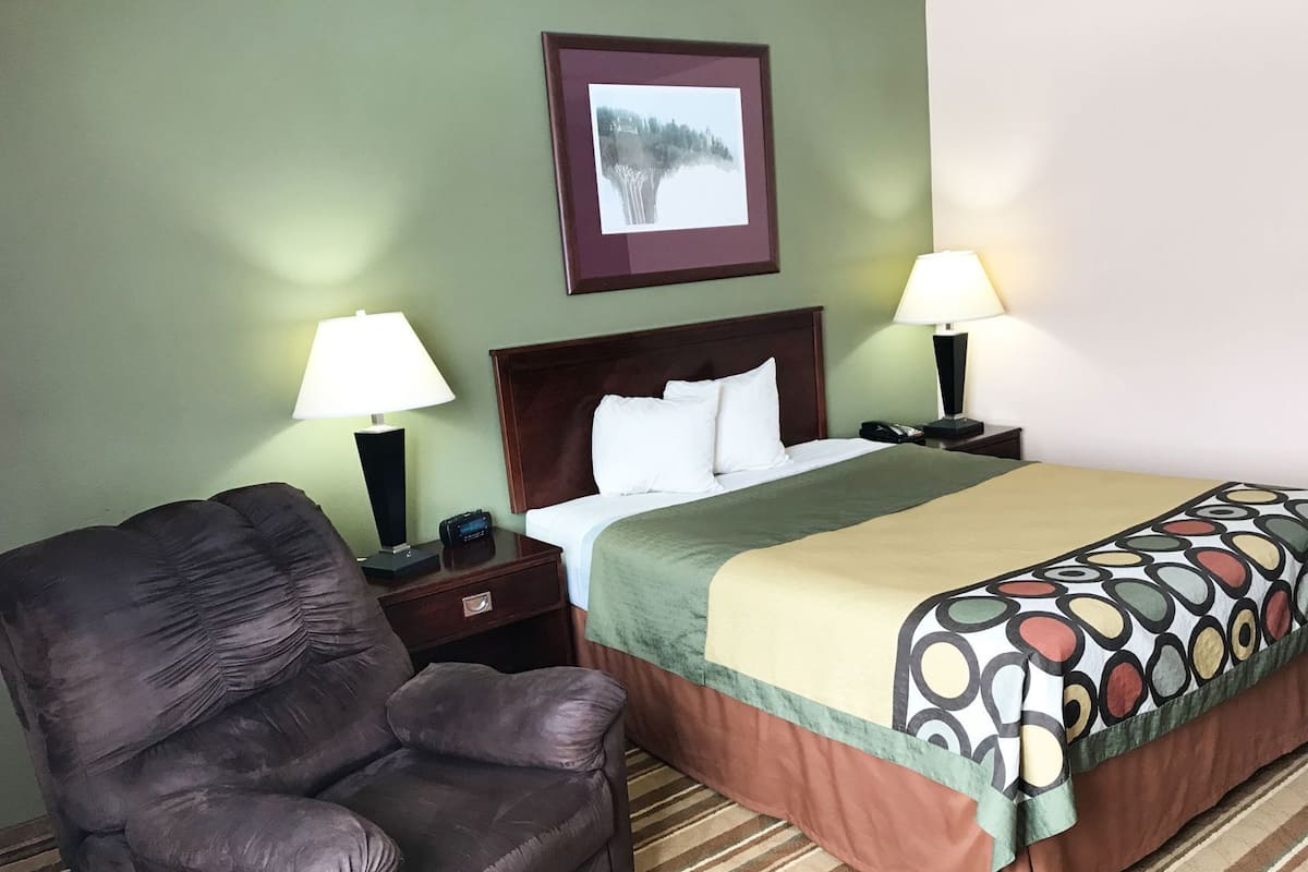 办公桌、遮光窗帘、隔音、熨斗/熨衣板