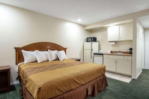 Premium bedding, desk, rollaway beds, free WiFi