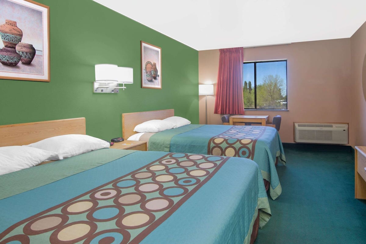 Schreibtisch, VerdunkelungsvorhƤnge, Zustellbetten, kostenloses WLAN