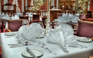 2 Restaurants, Frühstück
