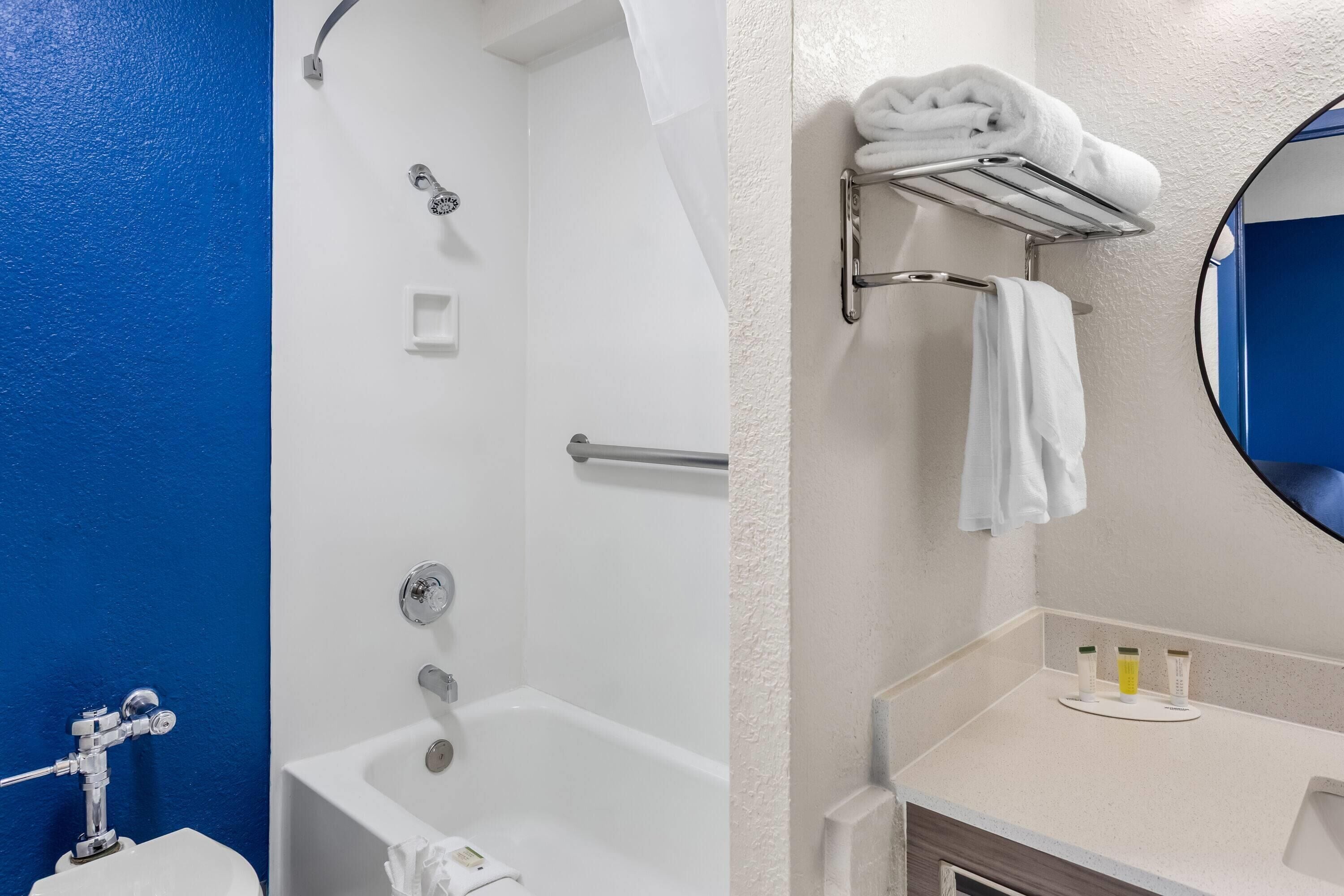 Photo - Super 8 by Wyndham Chicago IL