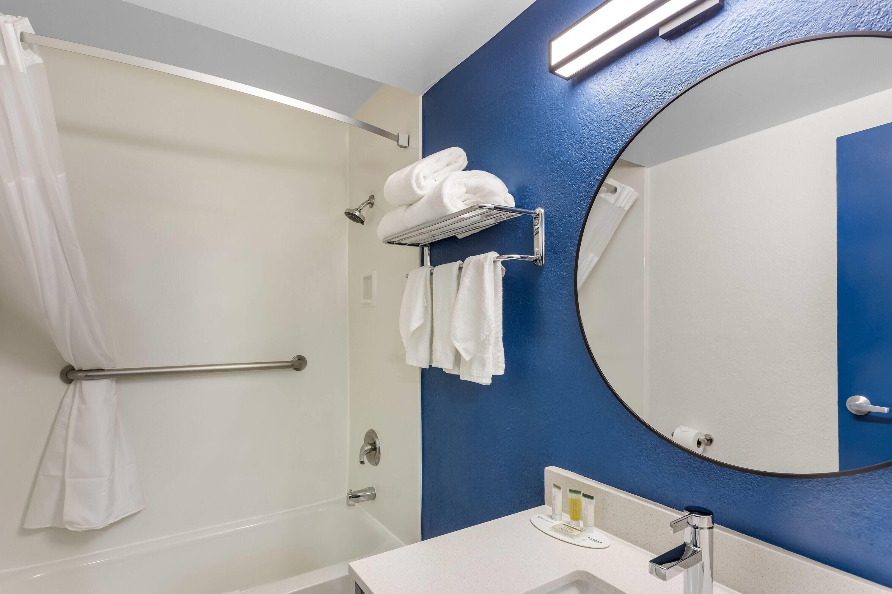 Photo - Super 8 by Wyndham Chicago IL