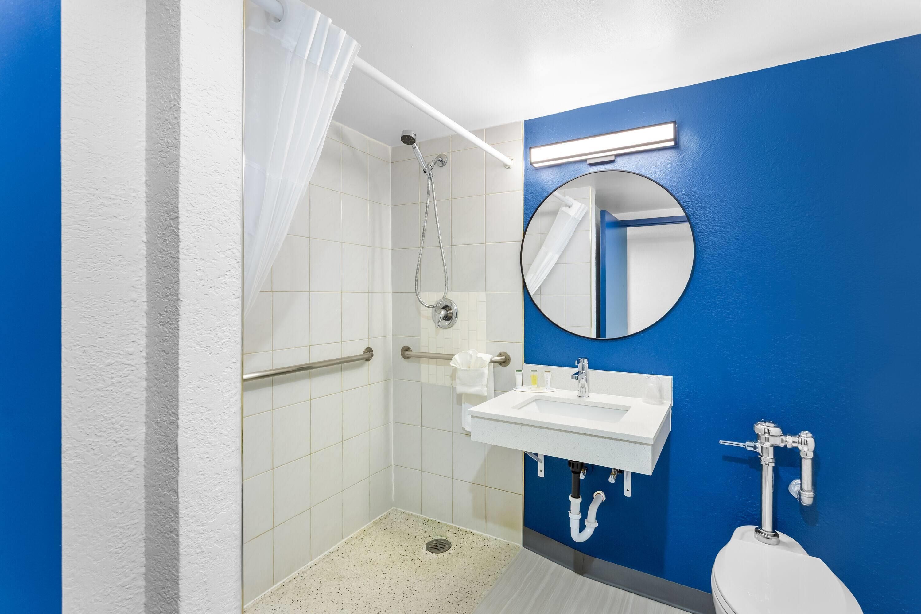 Photo - Super 8 by Wyndham Chicago IL