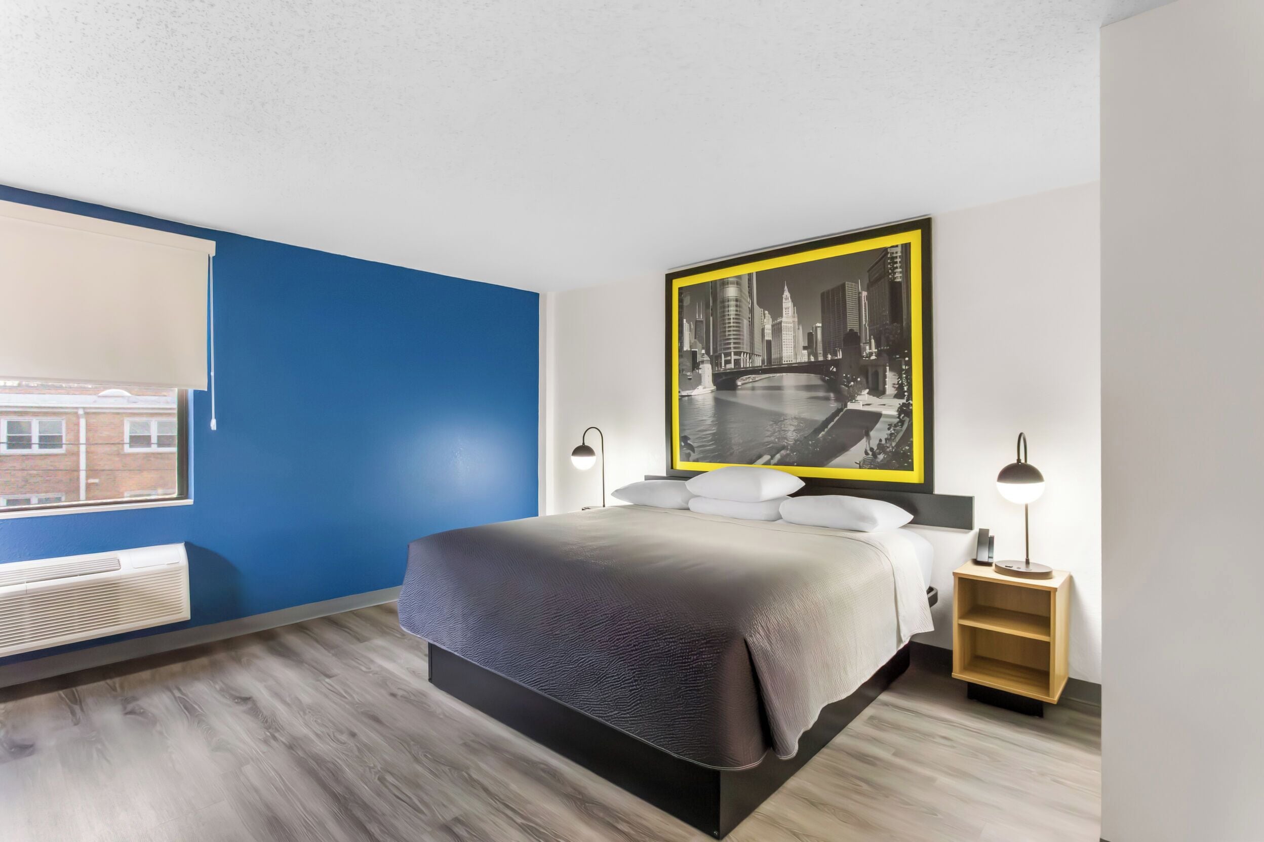 Photo - Super 8 by Wyndham Chicago IL