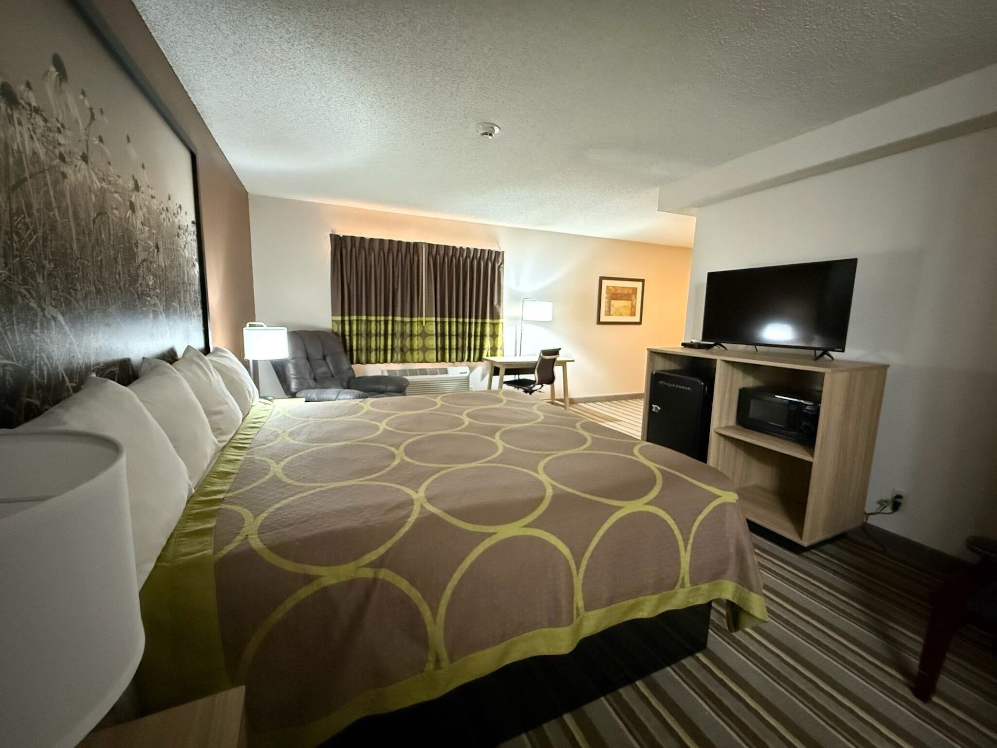 Colchones con pillow-top, cortinas blackout y cunas 