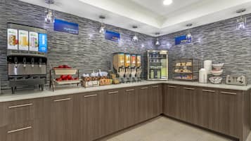 Petit déjeuner buffet compris tous les jours