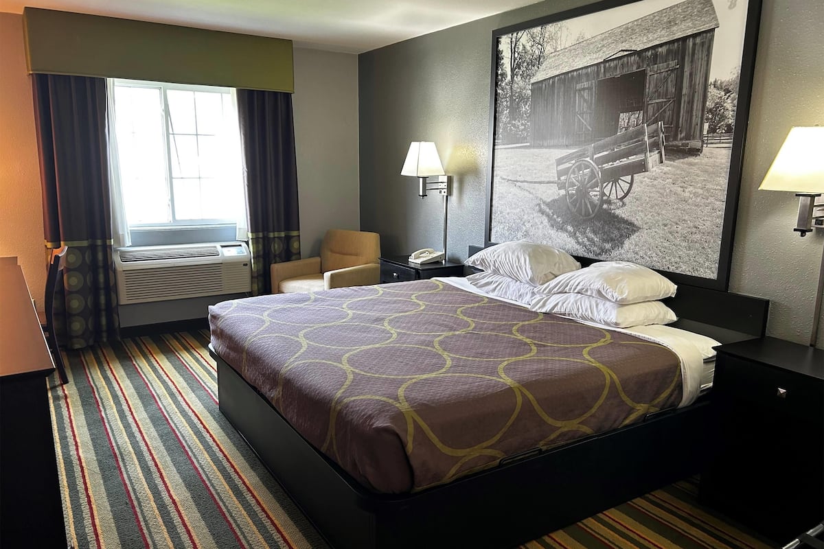 Zimmer, 1 King-Bett, Nichtraucher | Kostenloses WLAN, BettwÀsche, Wecker, Rollstuhlgeeignet