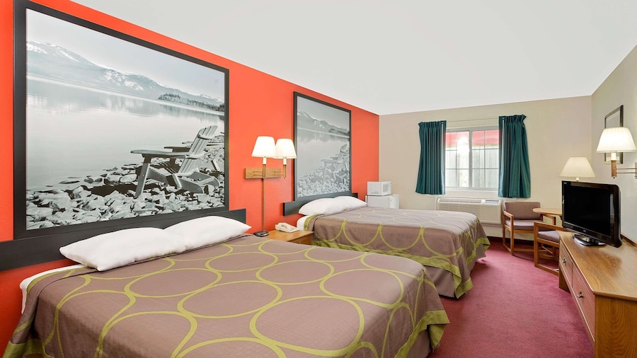 Super 8 by Wyndham Mound City