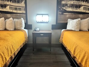 Desk, iron/ironing board, free cots/infant beds, rollaway beds - Super 8 by Wyndham Kosciusko (Kosciusko)