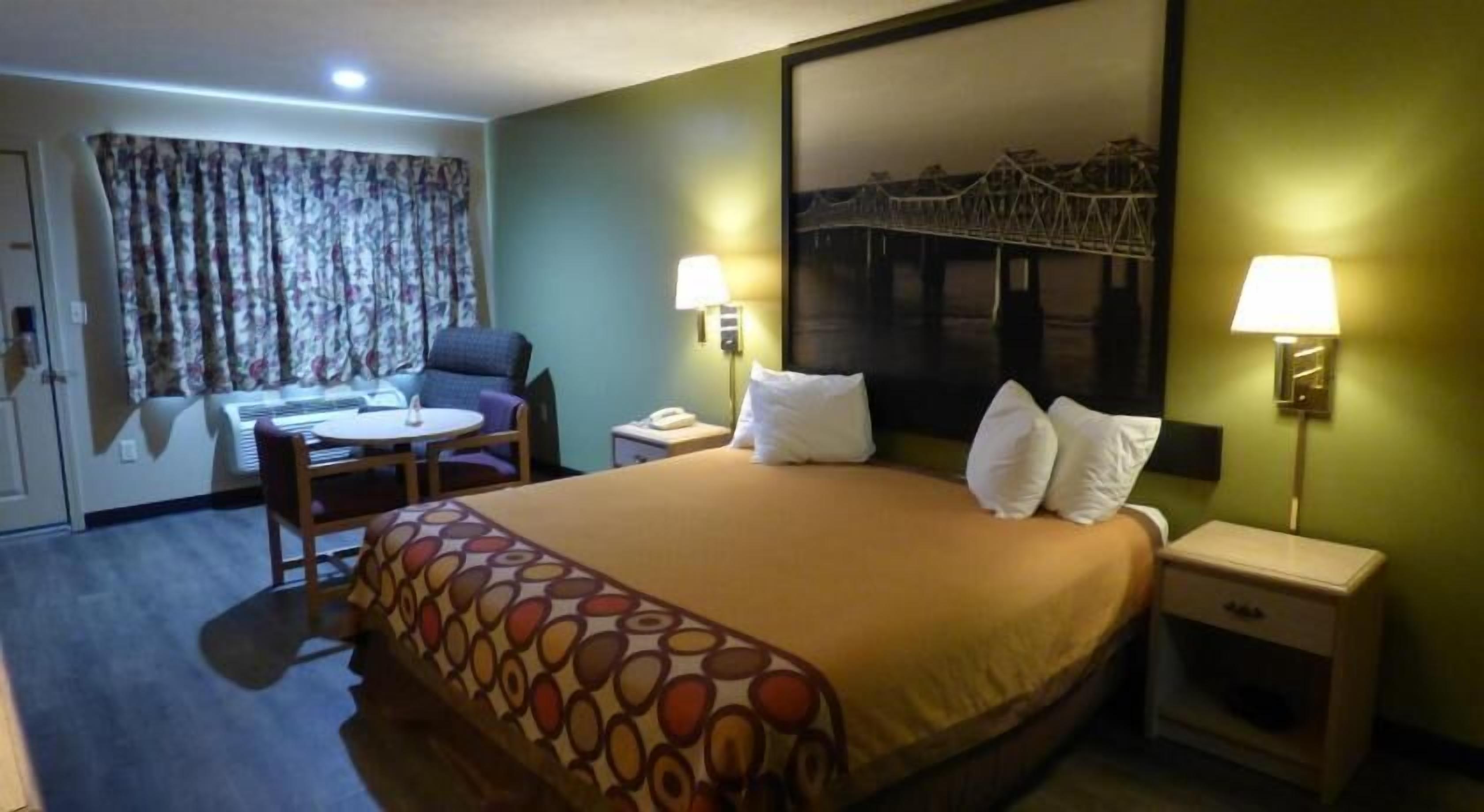 Schreibtisch, Bügeleisen/Bügelbrett, kostenlose Babybetten