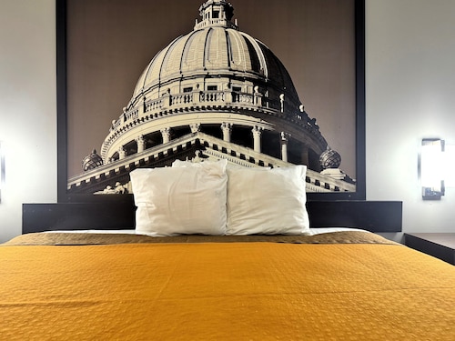 Super 8 by Wyndham Kosciusko