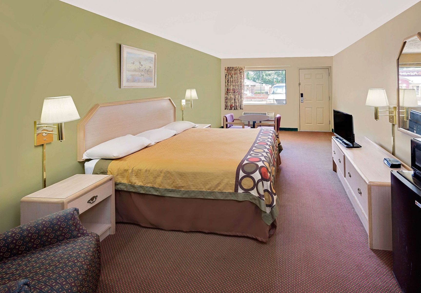 Schreibtisch, Bügeleisen/Bügelbrett, kostenlose Babybetten