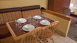 Suite Deluxe, 1 habitación | Servicio a la habitación