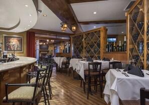 Bar (on property) - Hotel Park City, Autograph Collection (Park City)