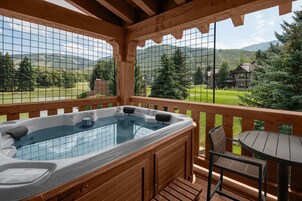 Luxury-Suite, 1 Schlafzimmer, Balkon | Hochwertige Bettwaren, Zimmersafe, Schreibtisch