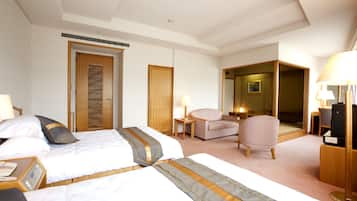 Japanese Twin Room (2 single beds and 2 Japanese futons) | In-room safe, desk, soundproofing, free WiFi