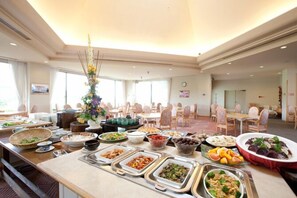 Café da manhã com buffet todos os dias (JPY 1500 por pessoa) 