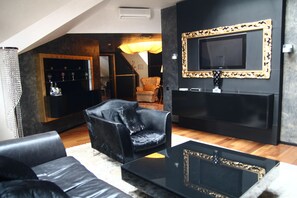 Suíte real | Sala de estar | TV LCD