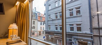 Royal Square Hotel & Suites