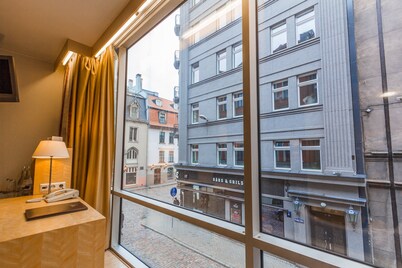 Royal Square Hotel & Suites