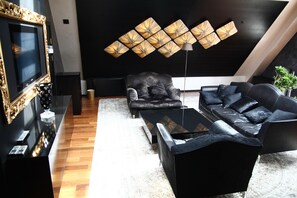 Suíte real | Frigobar, cofres nos quartos, escrivaninha, cortinas blackout