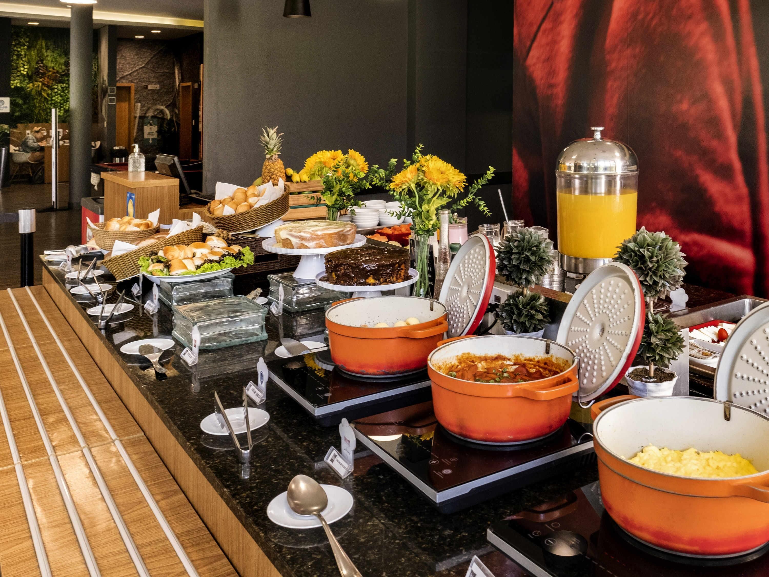 每日供应自助式早餐（每人 BRL 50）