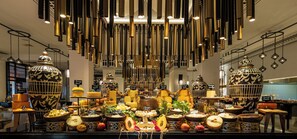 5 restaurants, breakfast, lunch, dinner served; Moroccan cuisine 