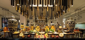 5 restaurants, breakfast, lunch, dinner served; Moroccan cuisine