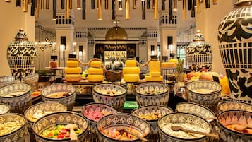 5 ristoranti, aperti a colazione, a pranzo e a cena, cucina marocchina