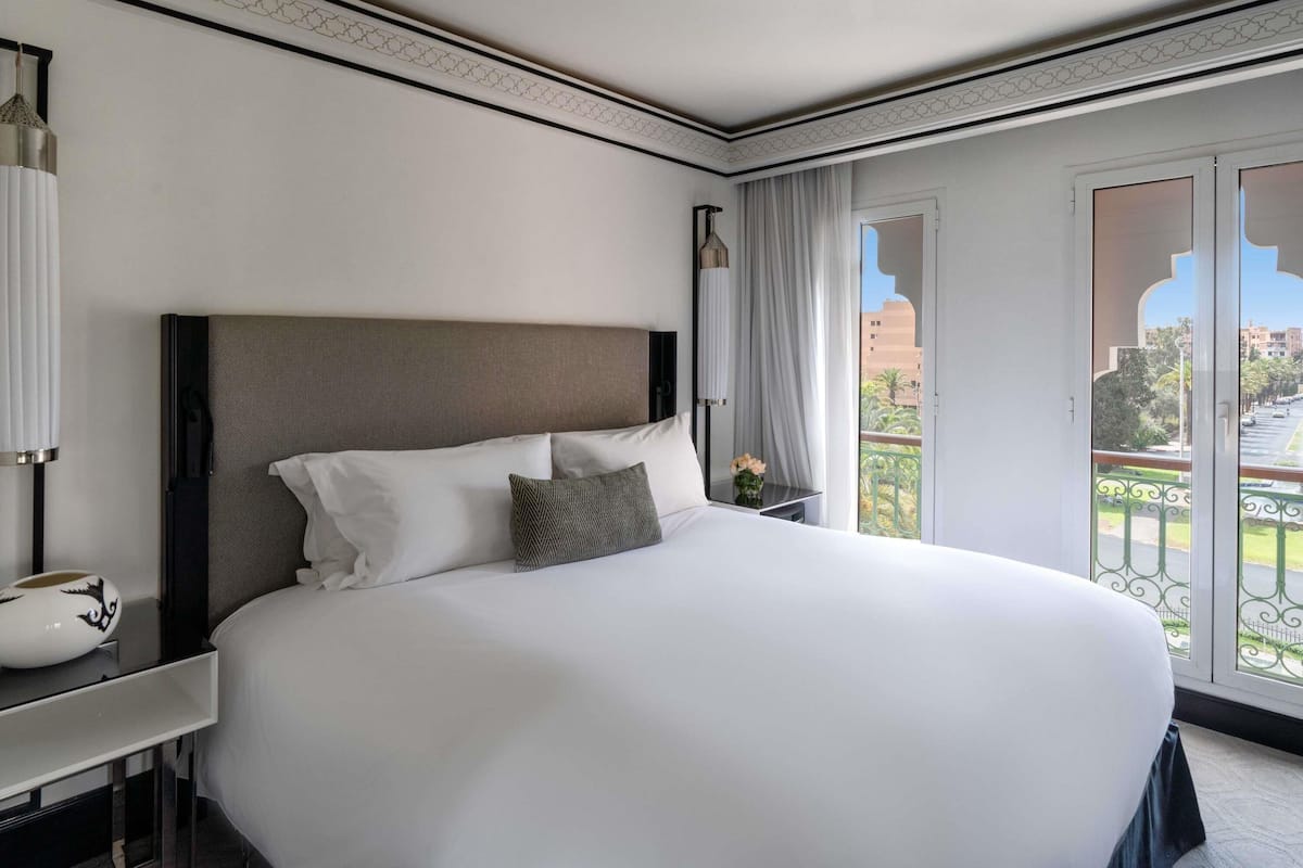 Junior-Suite, 1 King-Bett (Hivernage view)