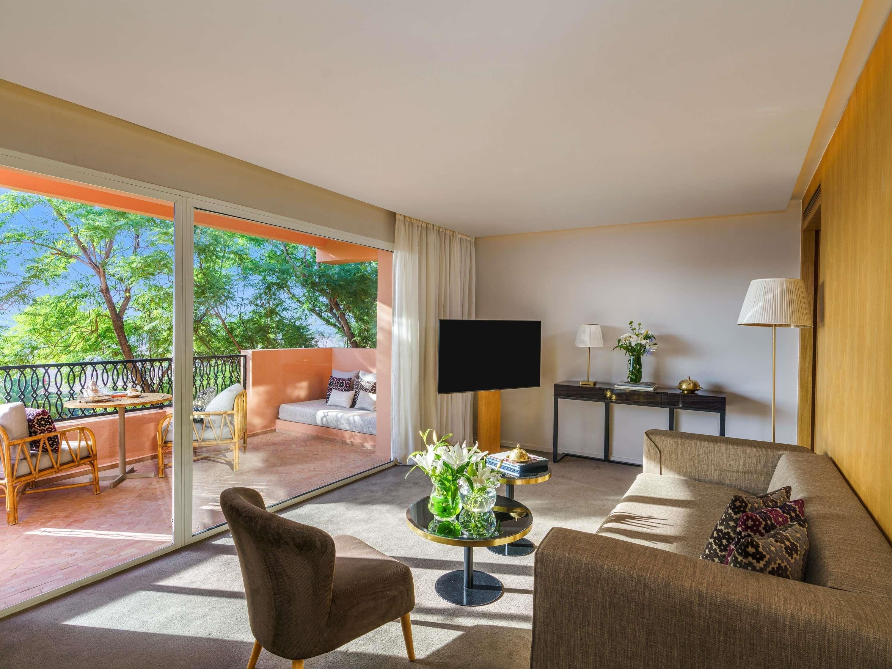 Suite, 1 kingsize bed, balkon, uitzicht op zwembad (Prestige Agdal or Atlas view) | Luxe beddengoed, donzen dekbedden, pillowtop-bedden, een minibar
