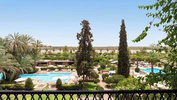 Suite, 1 cama de matrimonio grande, balcón, vistas a la piscina (Prestige Agdal or Atlas view) | Vistas desde la habitación