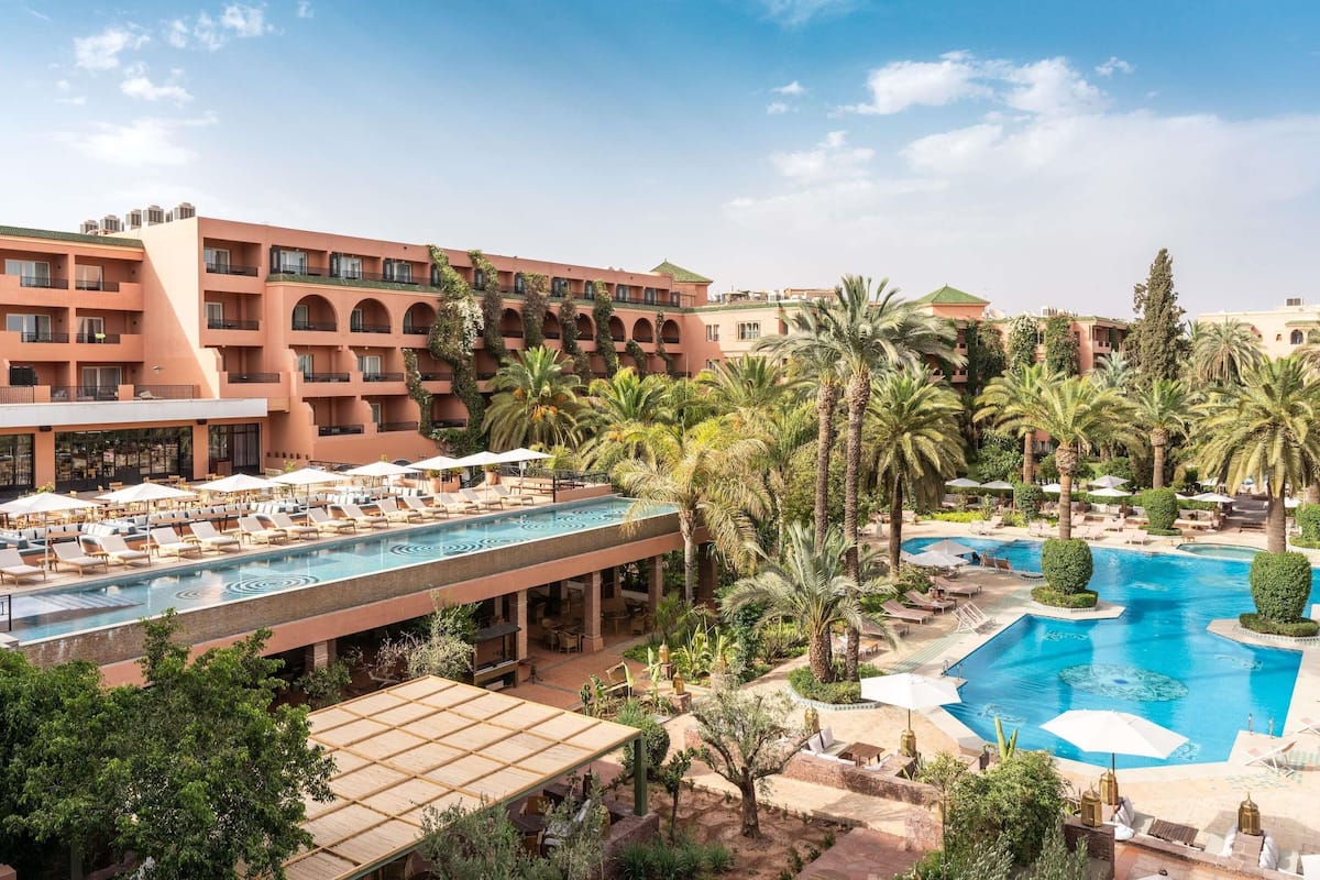 Deluxe Room, 1 King Bed, Balcony (Contemporary) | Premium bedding, down comforters, pillowtop beds, minibar