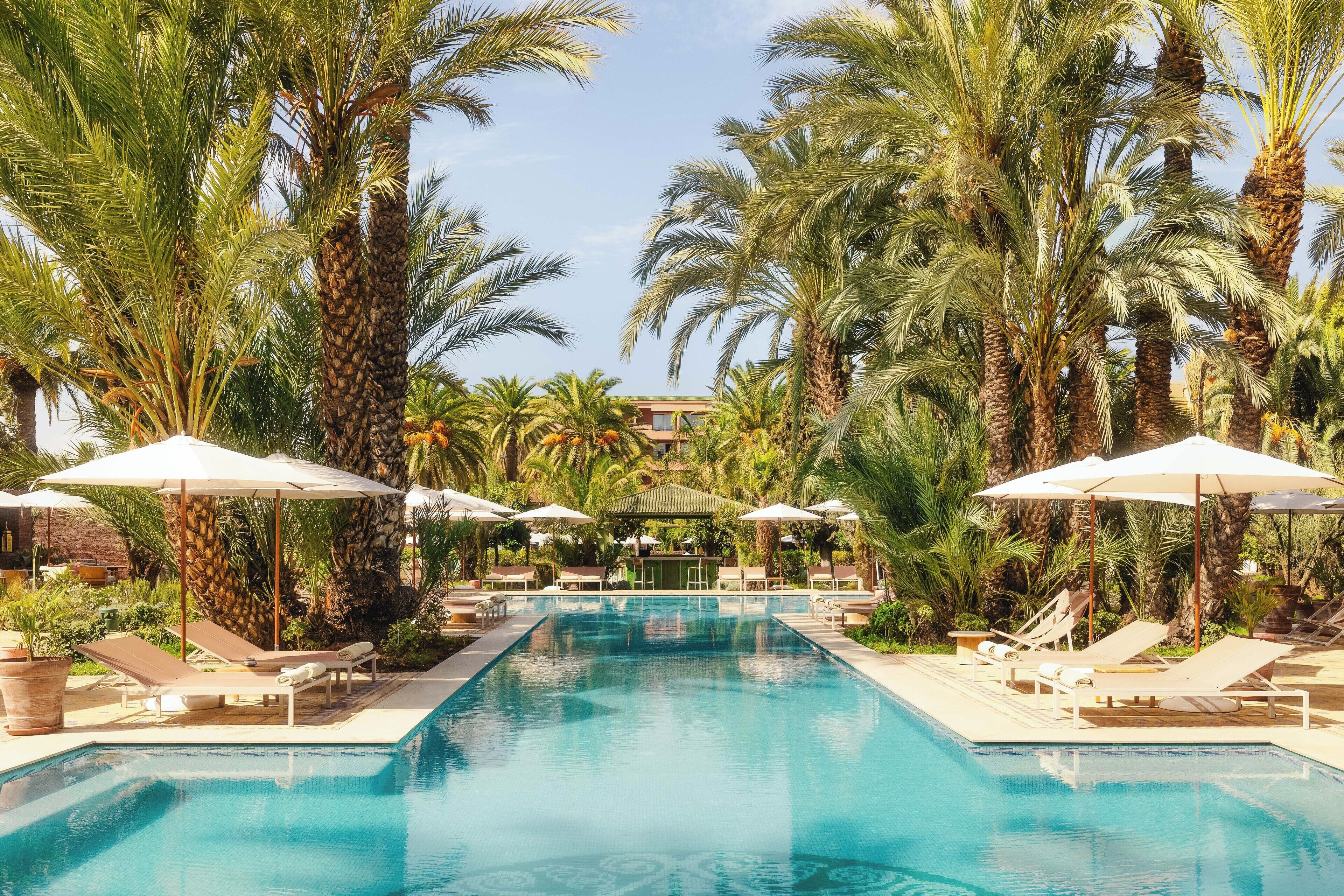 Indoor pool, 4 outdoor pools, pool umbrellas, pool loungers