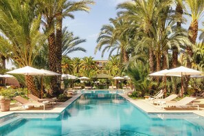 Indoor pool, 4 outdoor pools, pool umbrellas, pool loungers - Sofitel Marrakech Palais Imperial & Spa (Marrakech)