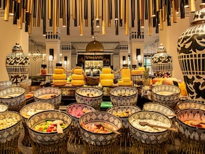 5 restaurants; breakfast, lunch and dinner served - Sofitel Marrakech Palais Imperial & Spa (Marrakech)
