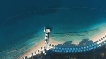 Private beach nearby, white sand, free beach shuttle, sun-loungers