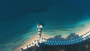 Private beach nearby, white sand, free beach shuttle, sun-loungers