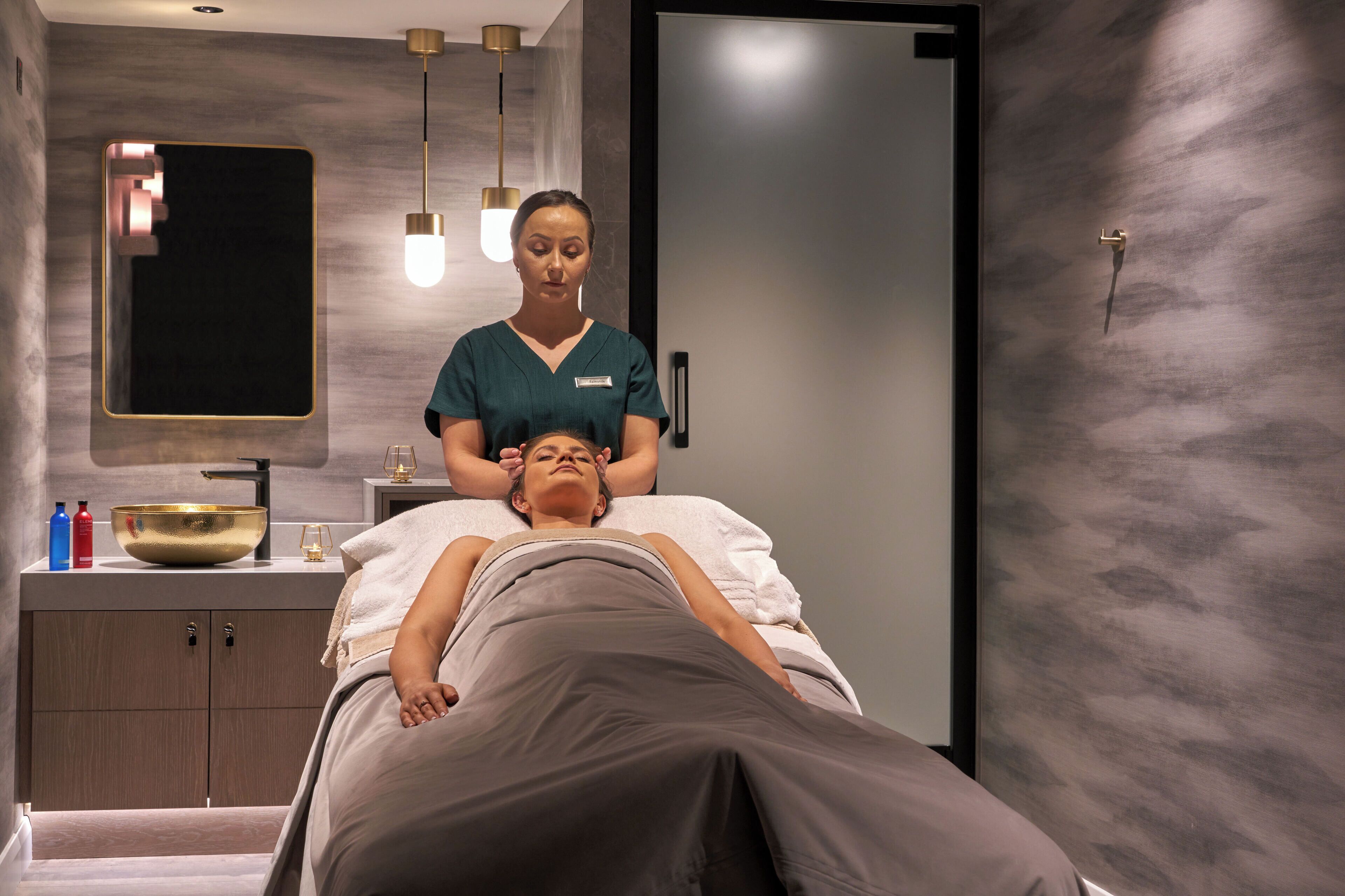 couples treatment room(s), sauna, steam room, turkish bath/hammam