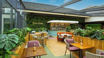 Cocktail bar, garden views, open daily