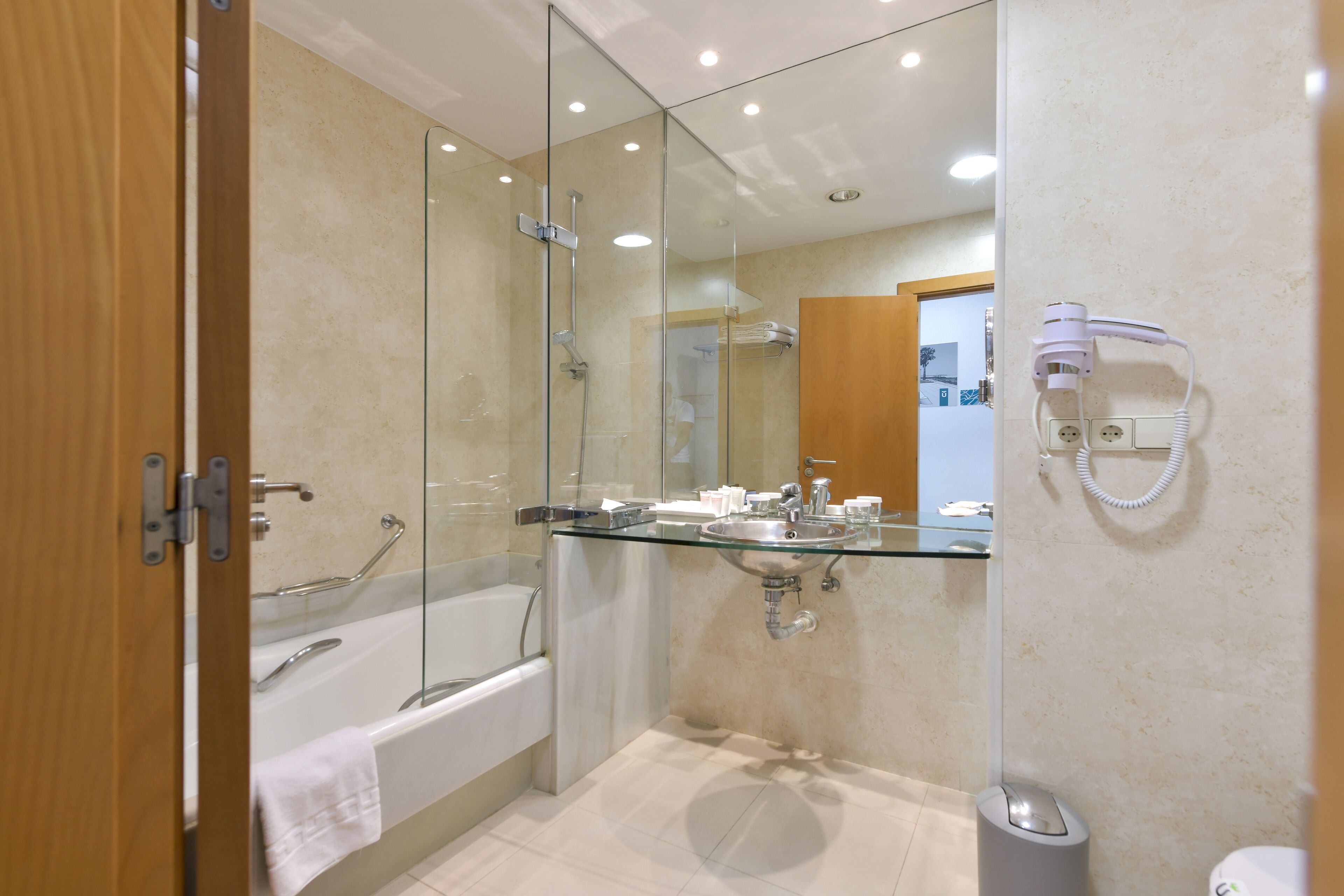 double room single use, balcony (feel free) | bathroom | bathtub, deep-soaking bathtub, hair dryer, towels