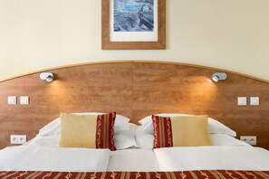 Comfort-værelse (Plus) | Pengeskab på værelset, mørklægningsgardiner, lydisolering