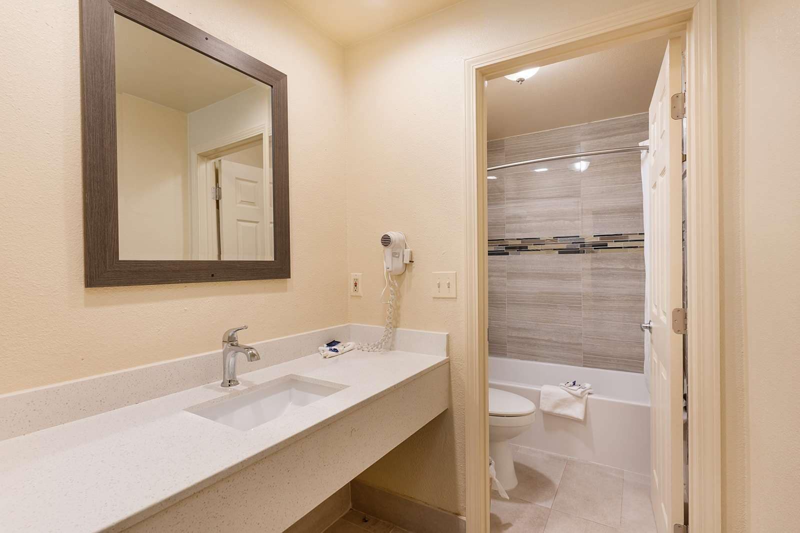 Foto - Americas Best Value Inn & Suites Anaheim